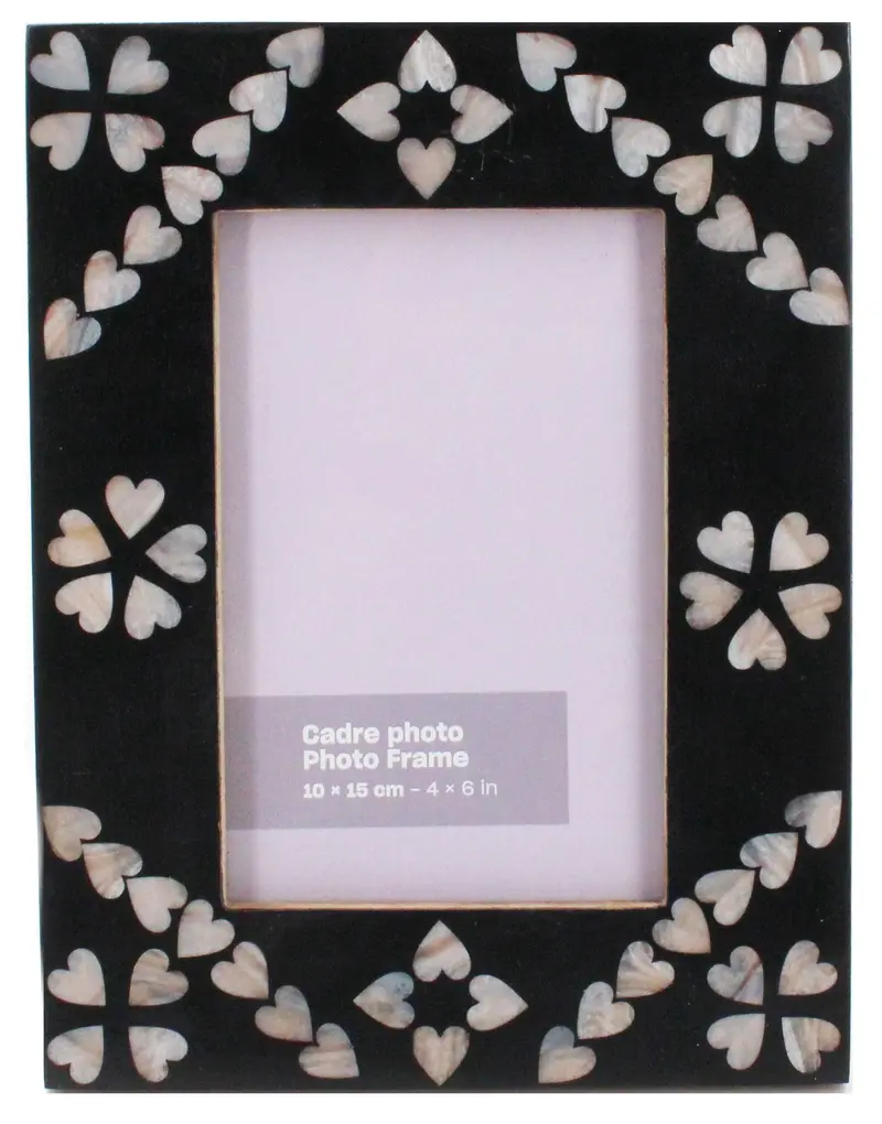 Black Resin Photo Frame With Floral Heart Motif – Modern Desktop Display Stand 1