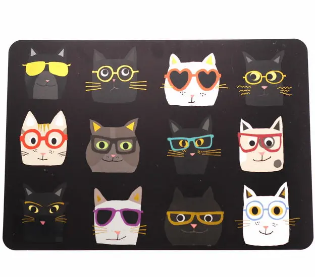 Cat-Themed Napkin Set – Eyeglass-Wearing Feline Design 1
